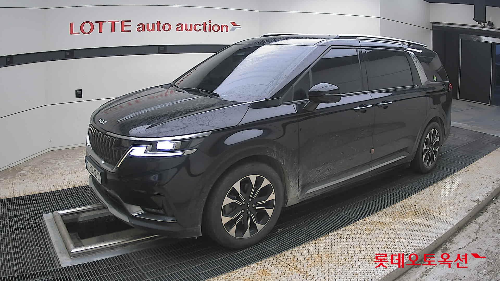 2022 - kia carnival