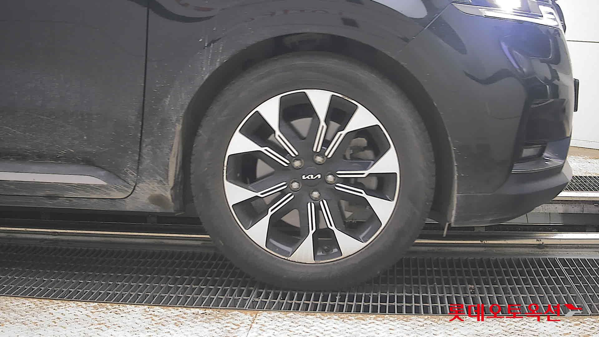 2022 - kia carnival
