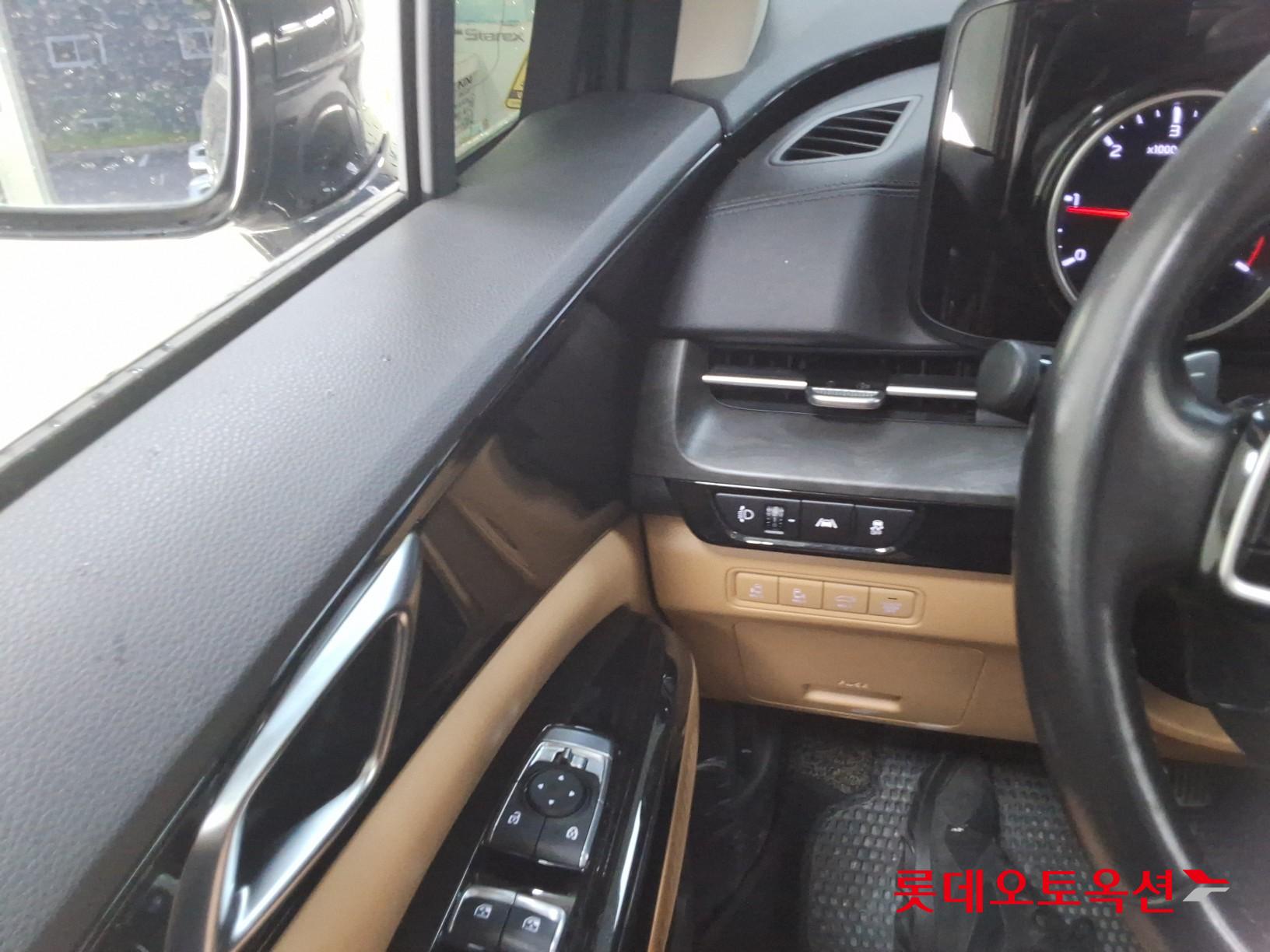 2022 - kia carnival
