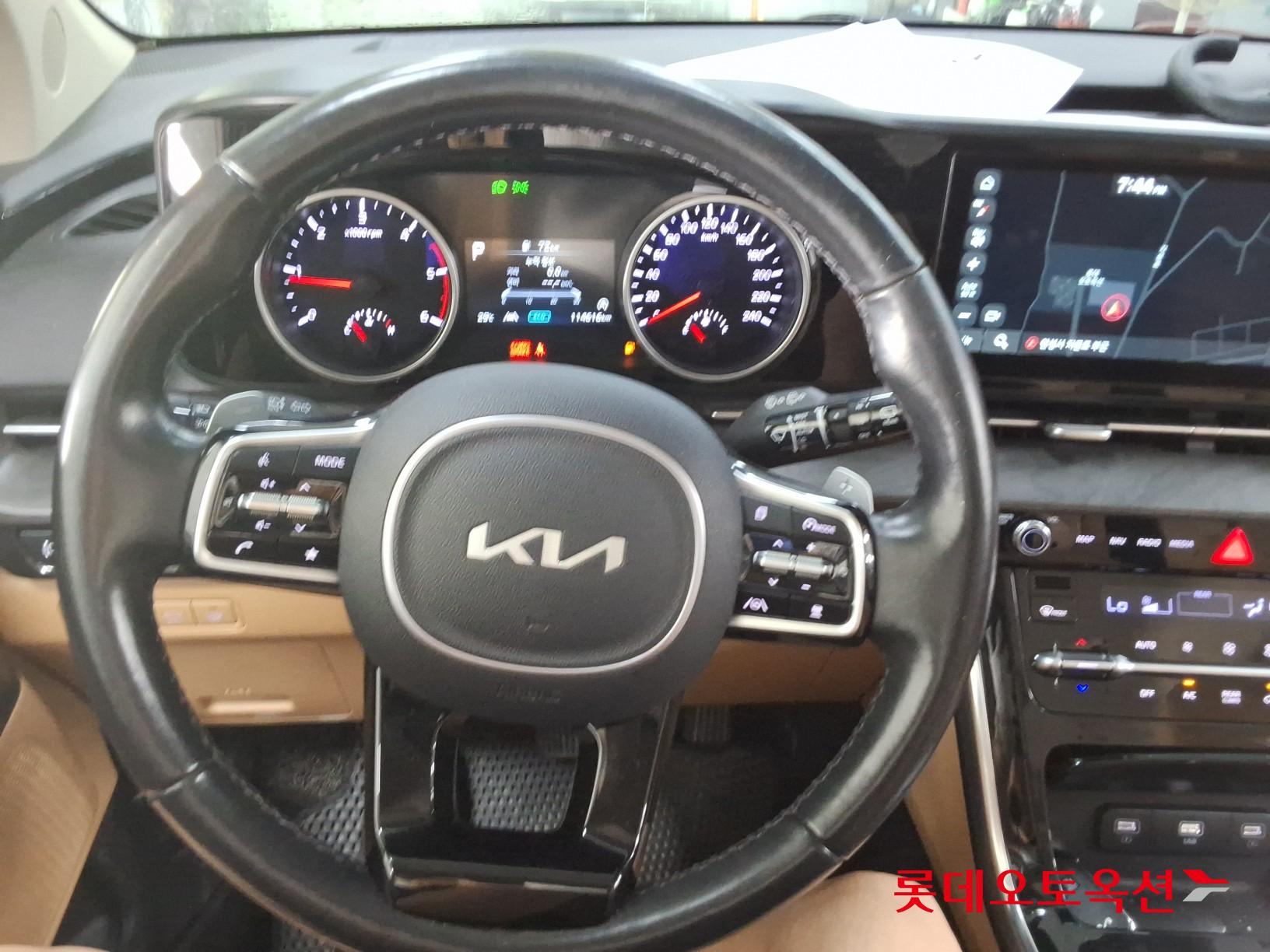 2022 - kia carnival