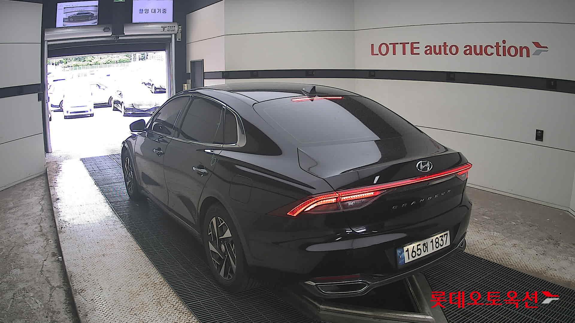 2022 - hyundai grandeur