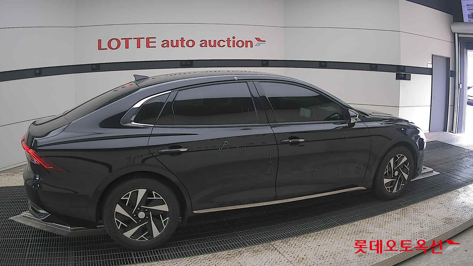 2022 - hyundai grandeur