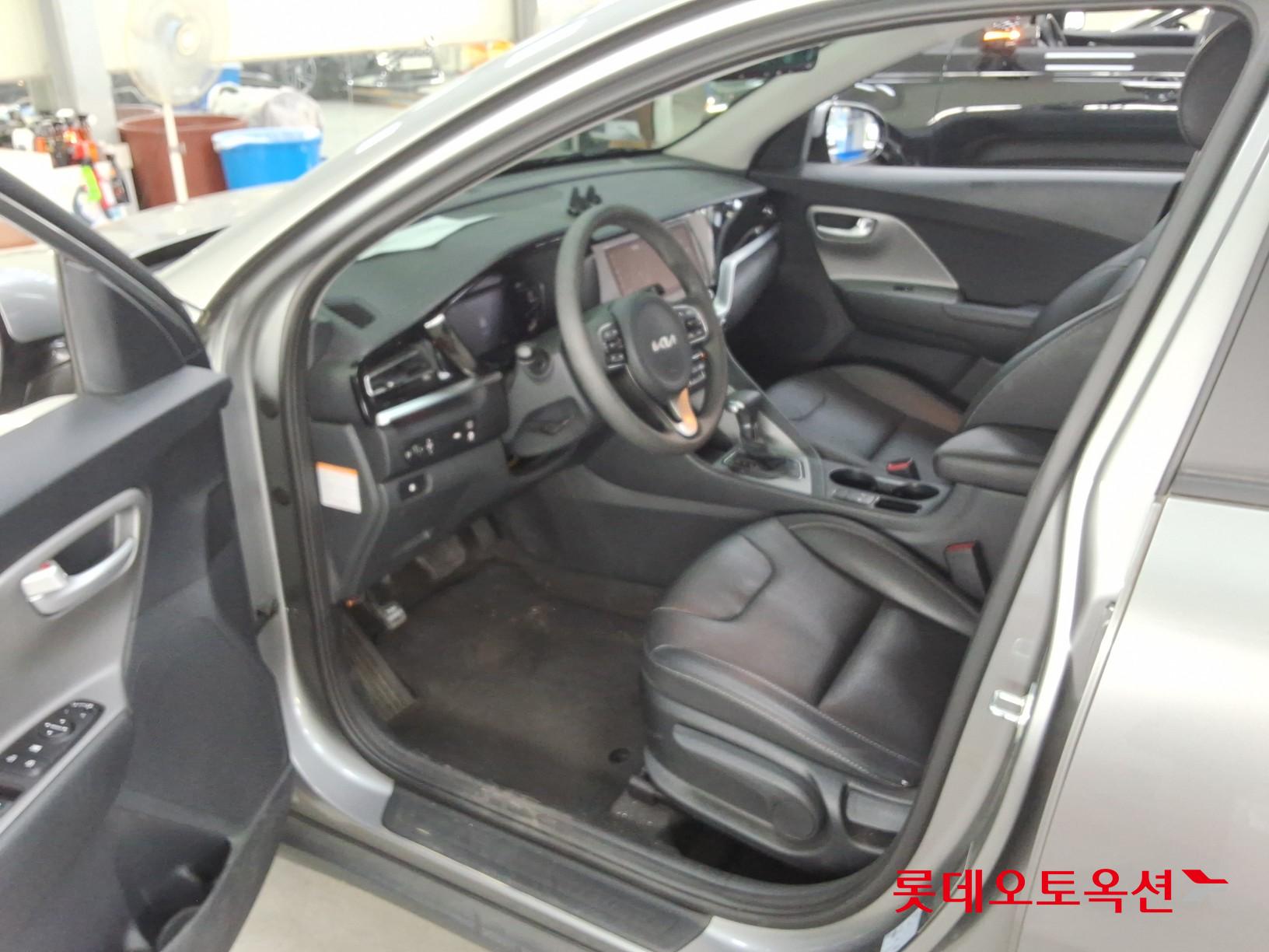2022 - kia niro