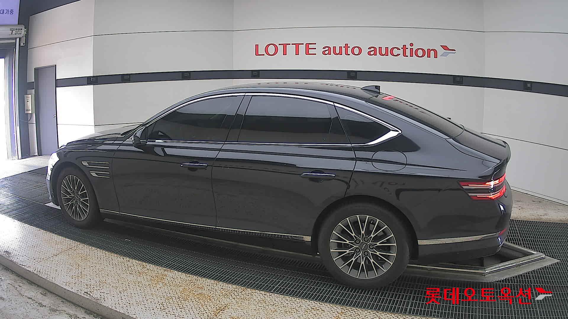 2022 - genesis g80