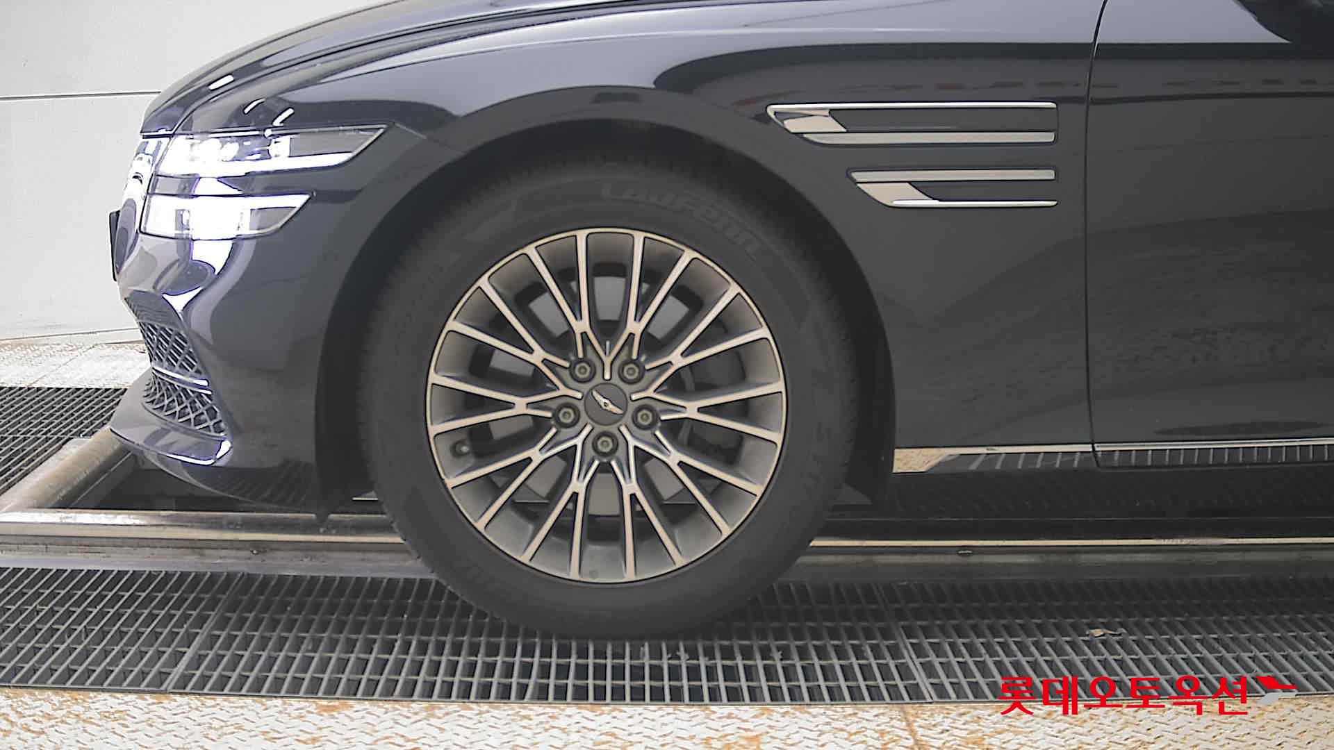 2022 - genesis g80