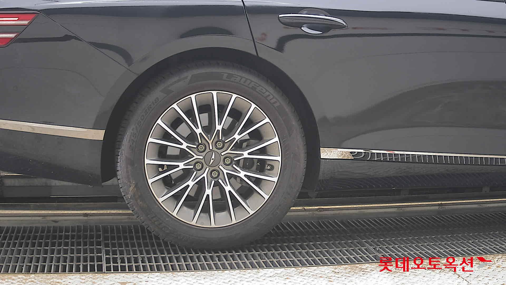 2022 - genesis g80