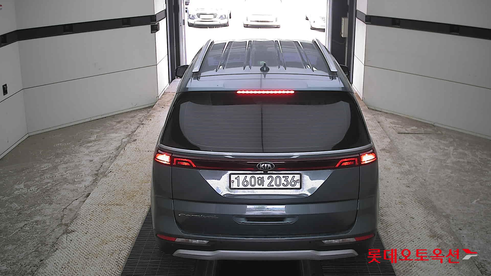 2021 - kia carnival