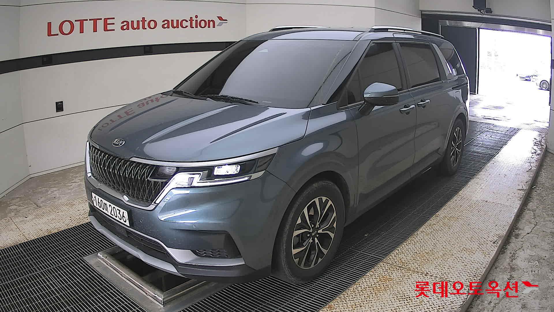 2021 - kia carnival