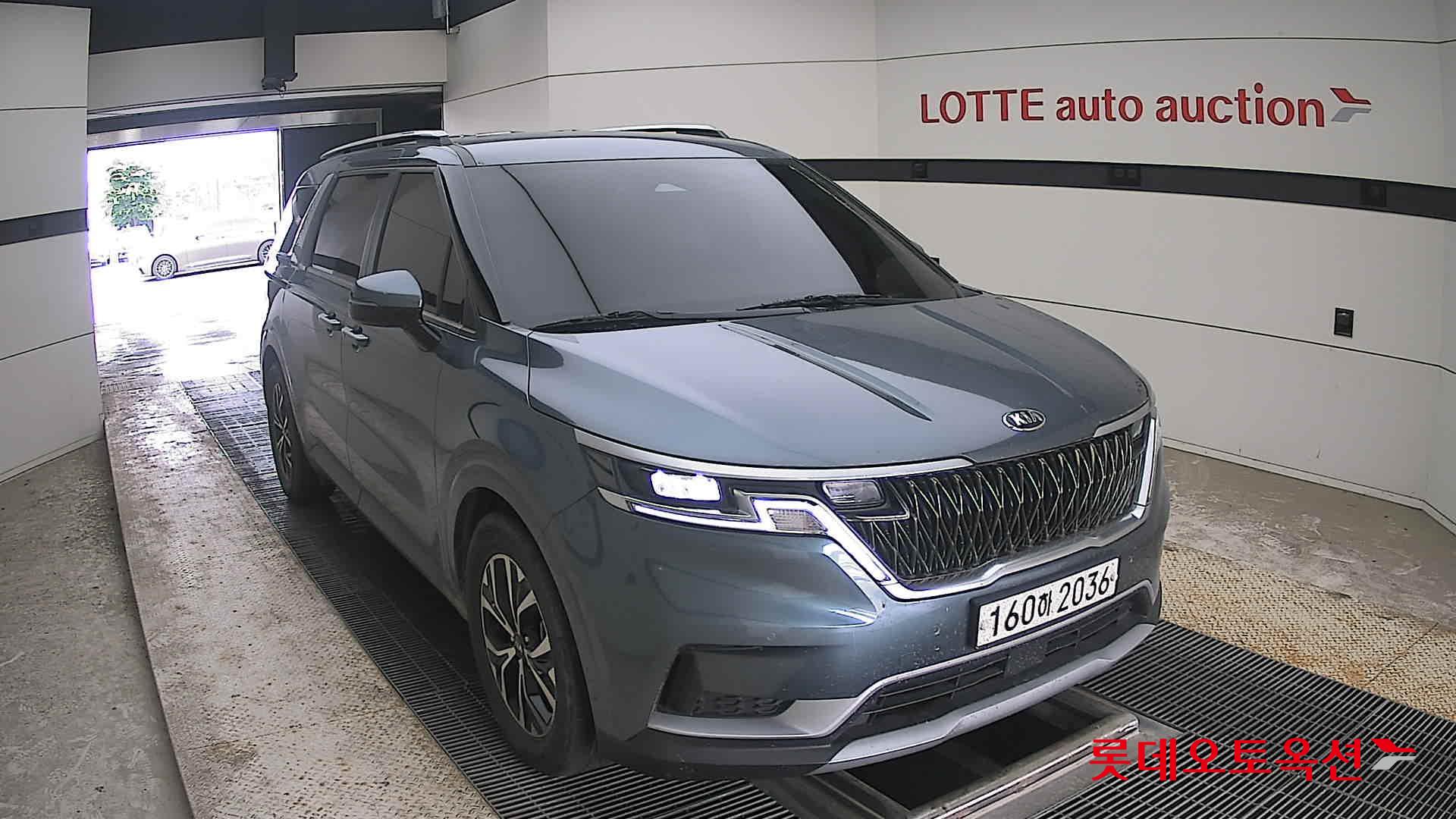 2021 - kia carnival