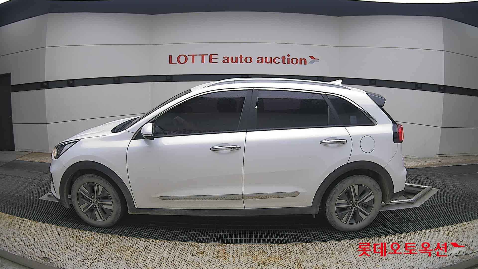 2021 - kia niro