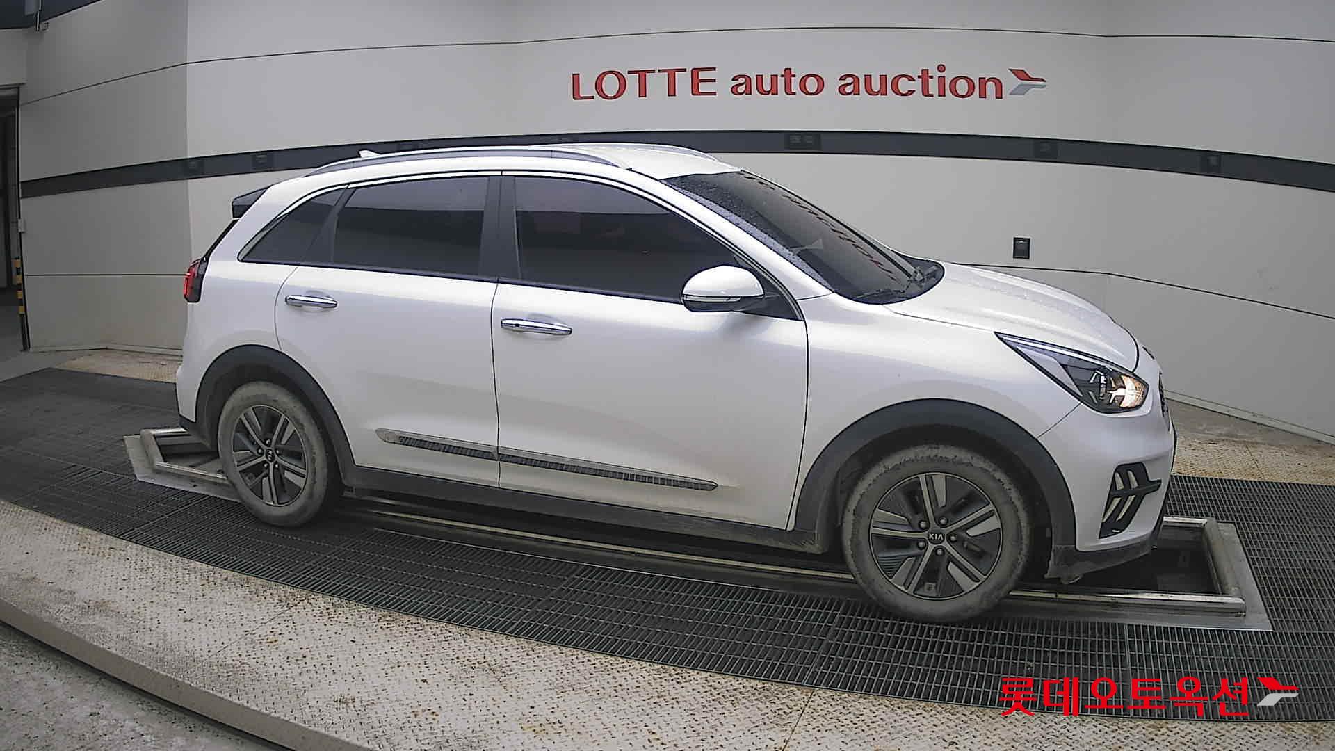 2021 - kia niro