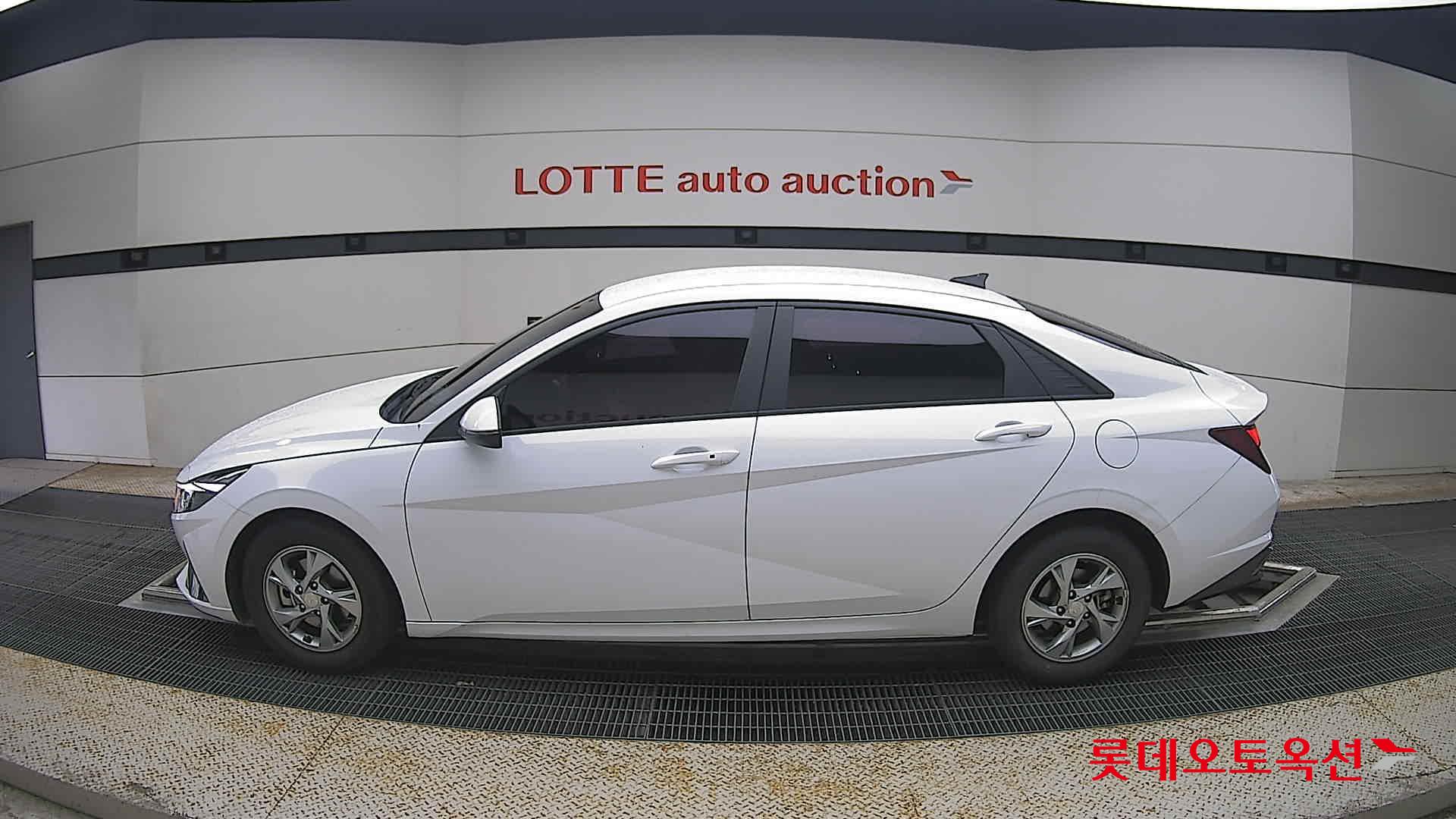 2021 - hyundai avante