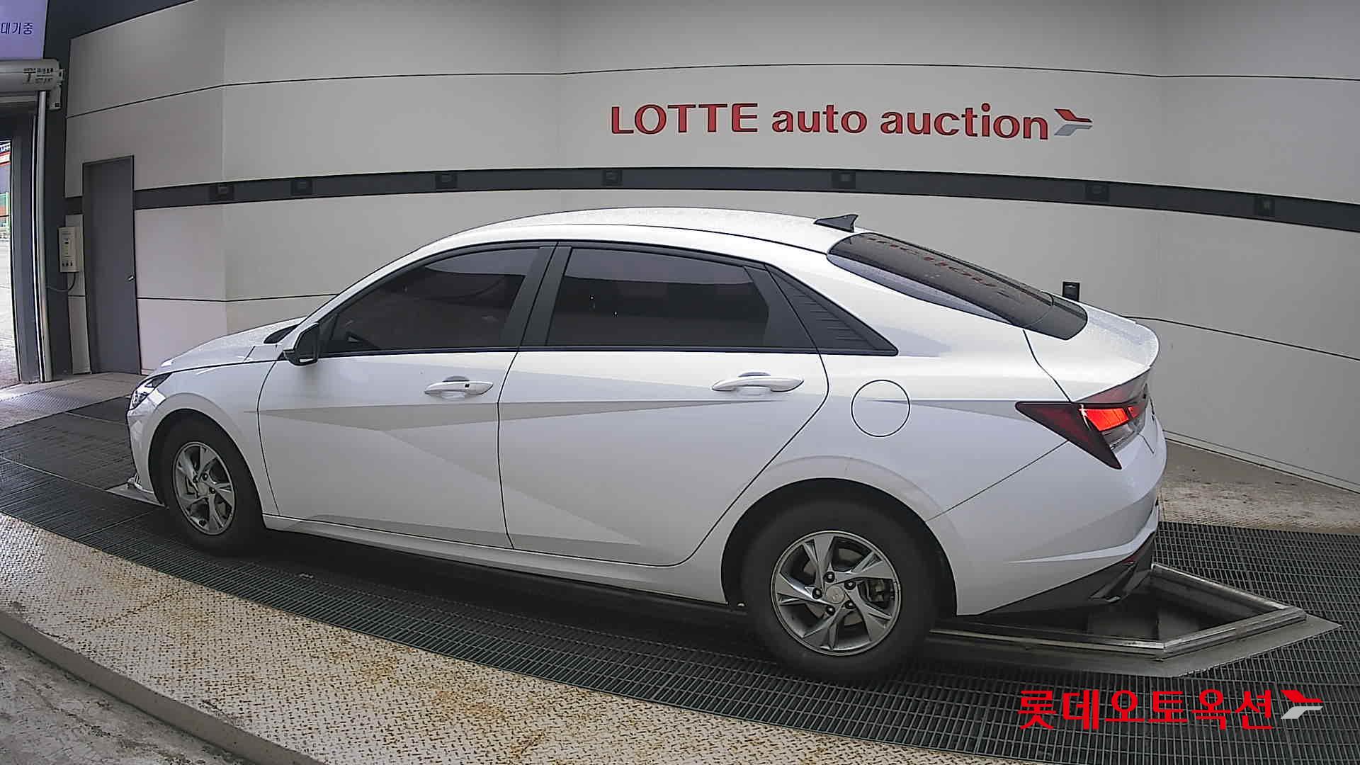 2021 - hyundai avante