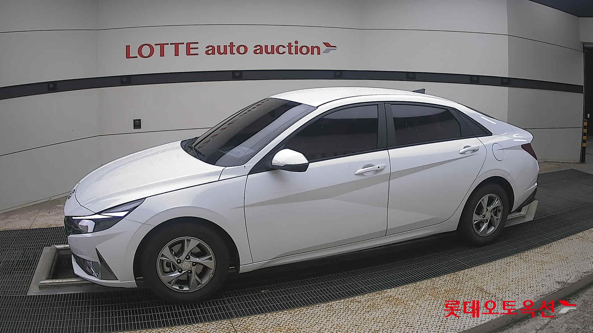 2021 - hyundai avante