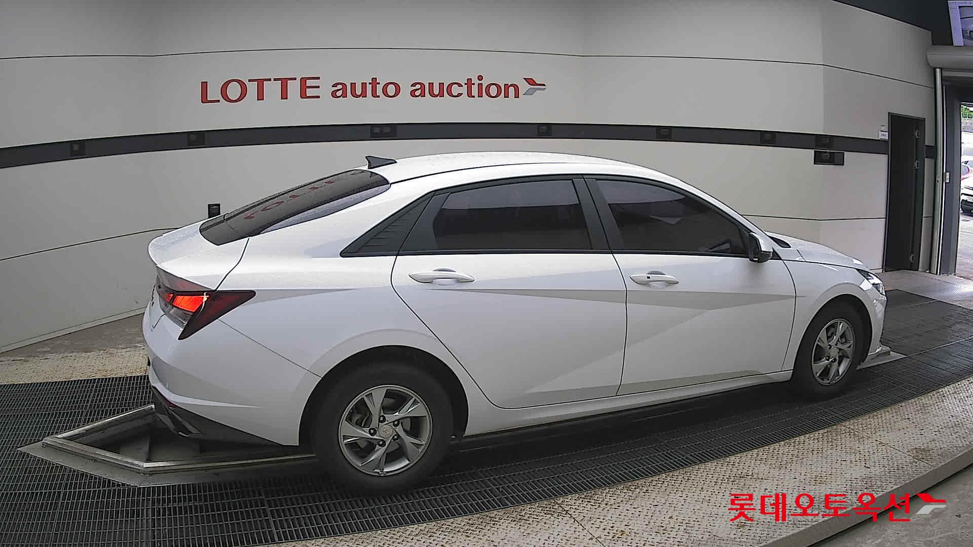 2021 - hyundai avante
