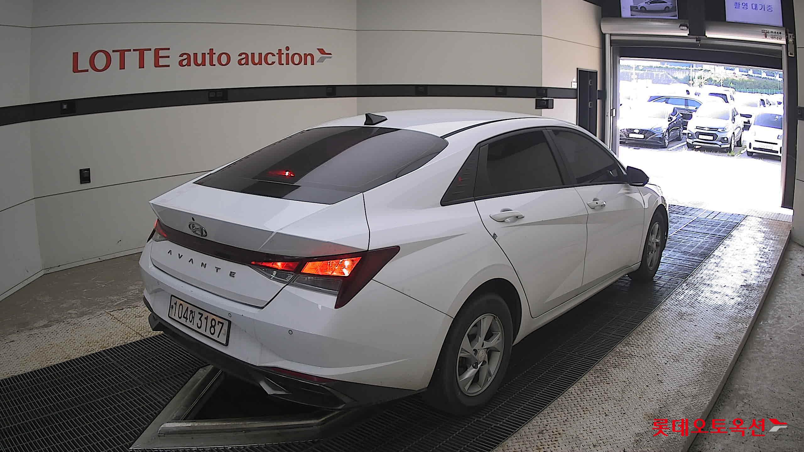 2021 - hyundai avante