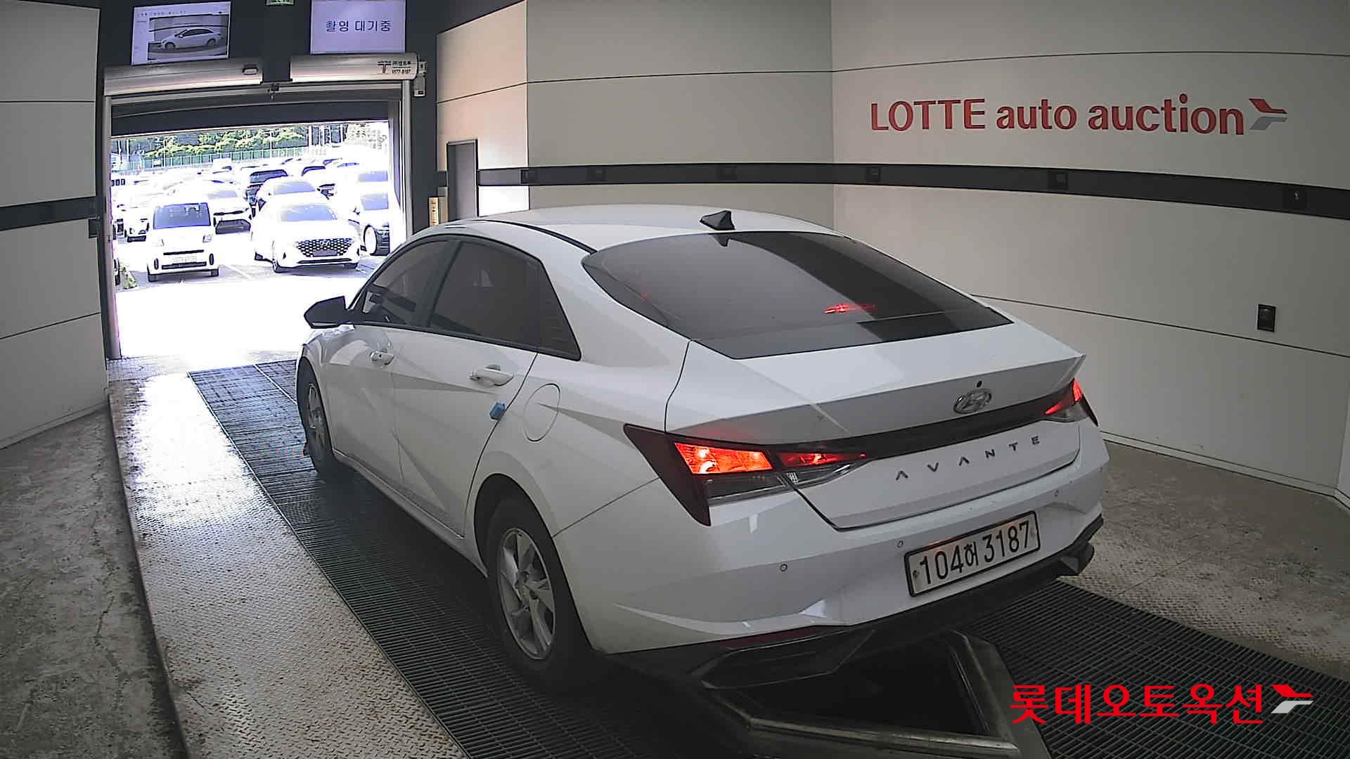 2021 - hyundai avante