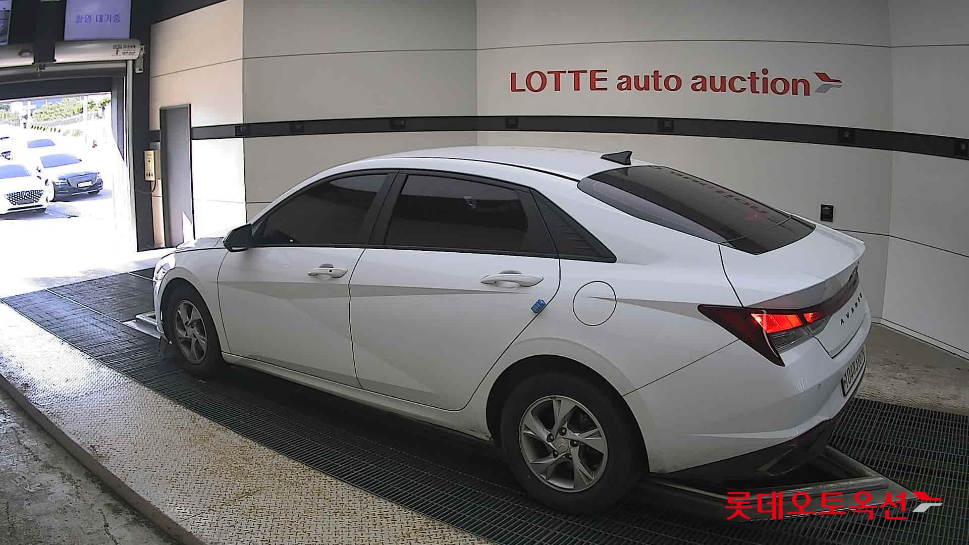 2021 - hyundai avante