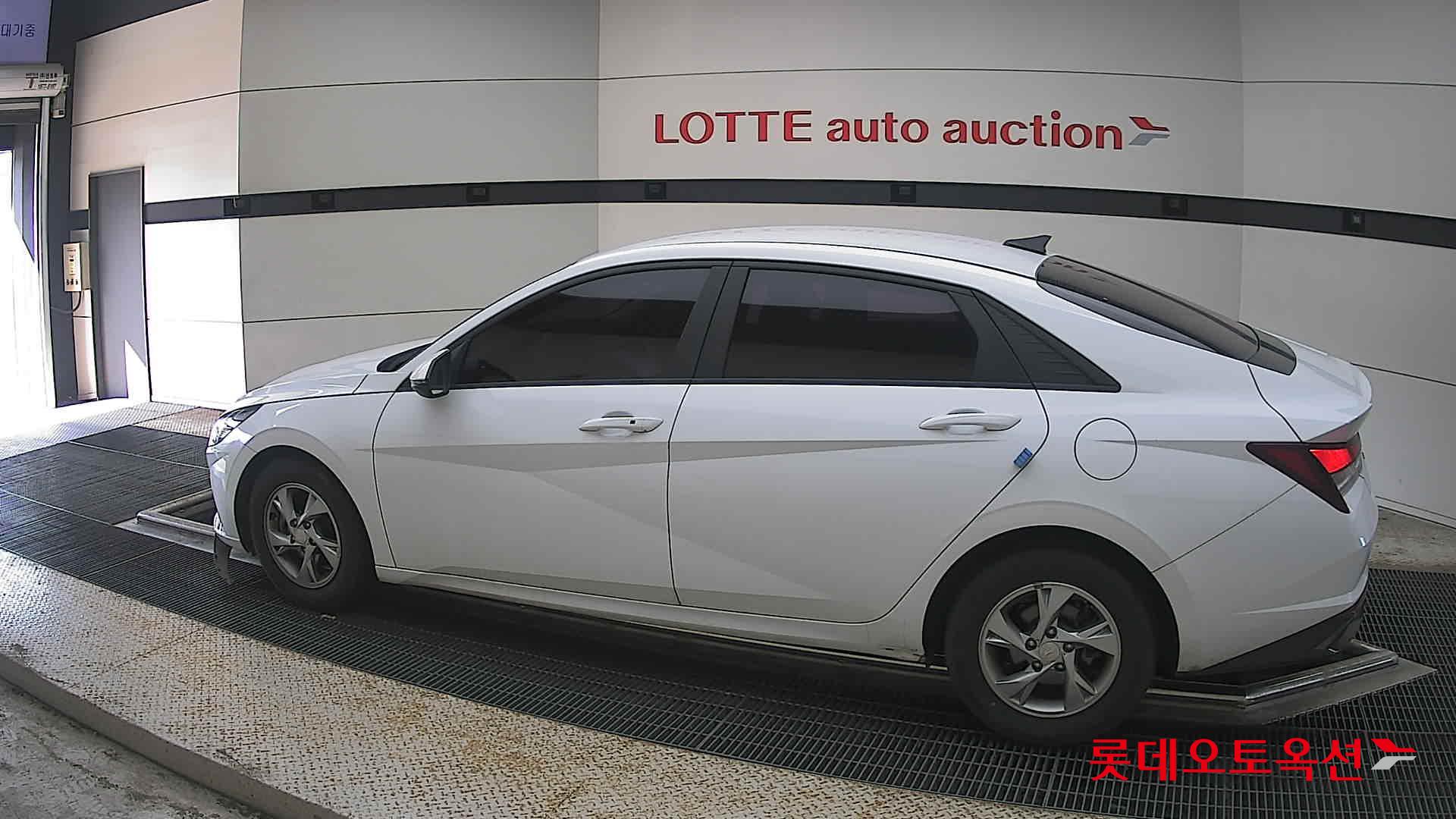 2021 - hyundai avante