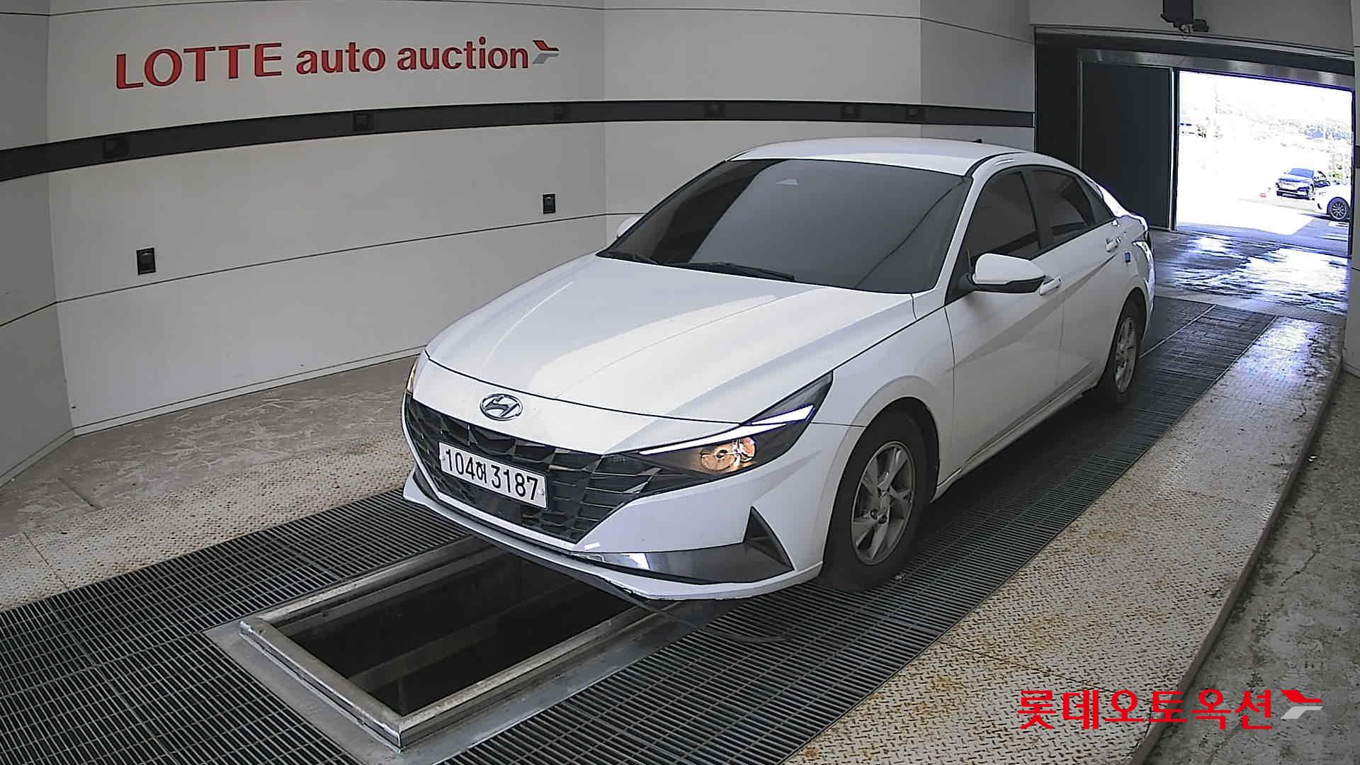 2021 - hyundai avante