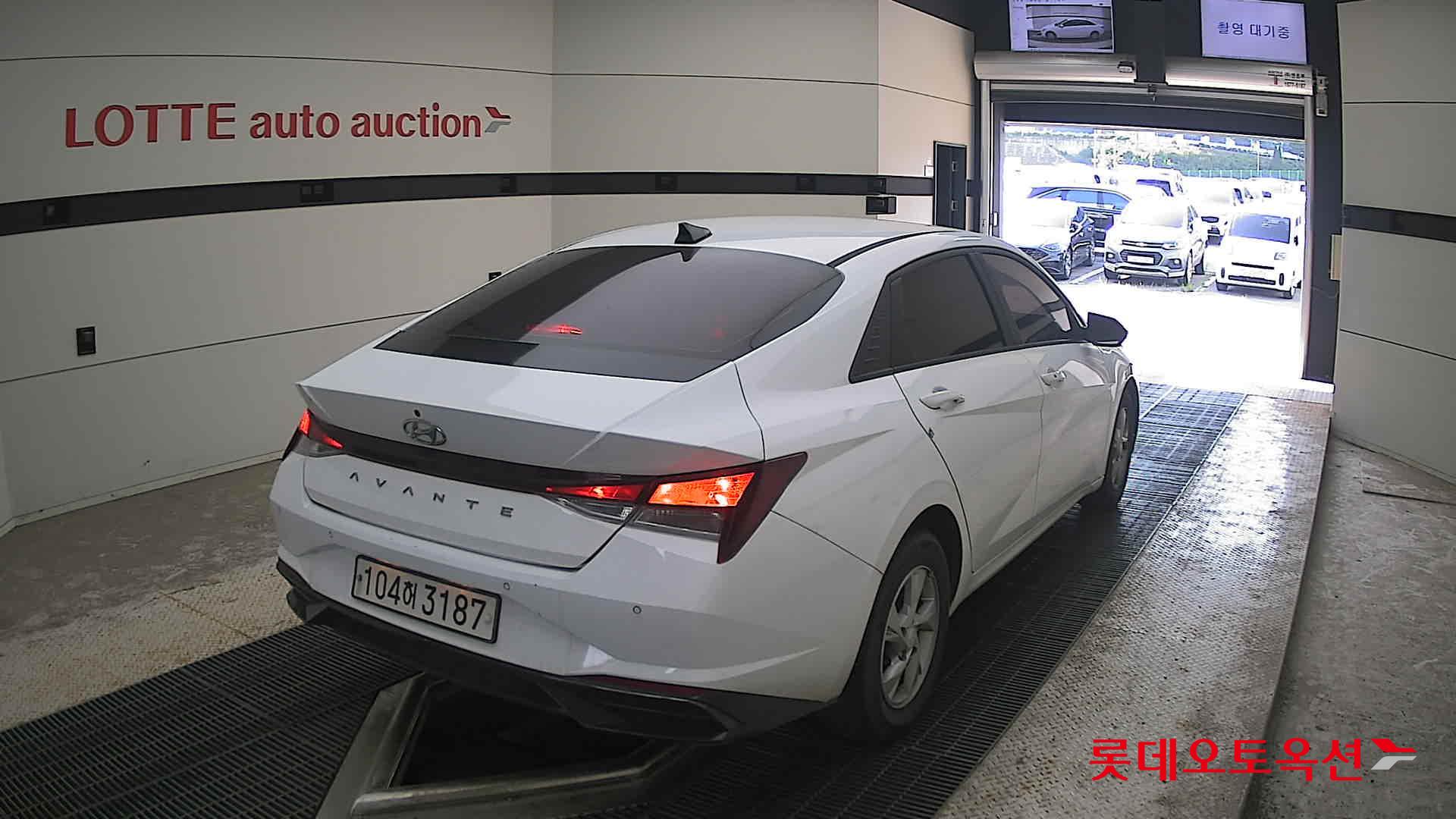 2021 - hyundai avante