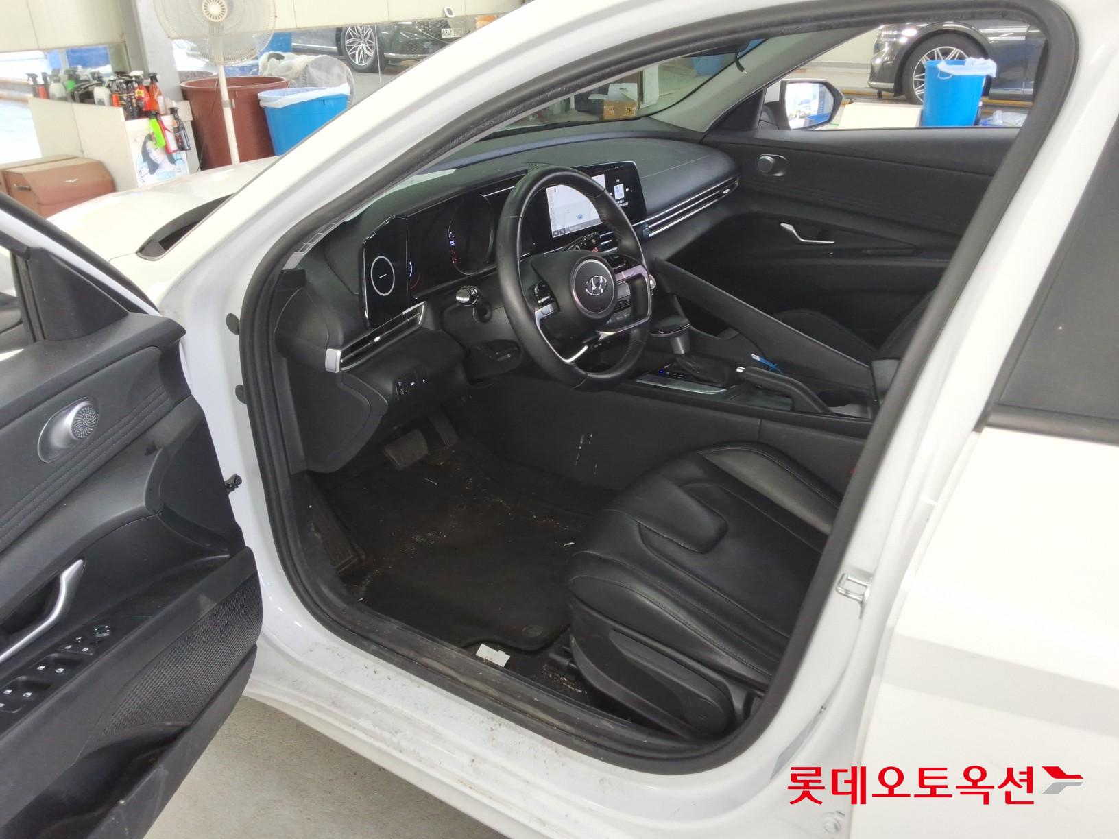 2021 - hyundai avante