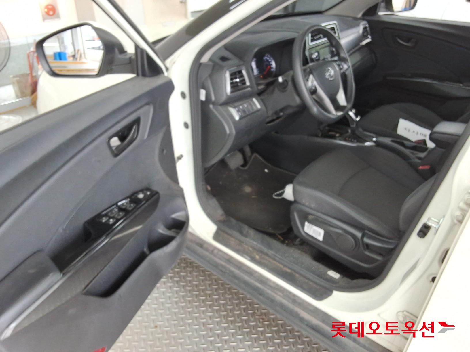 2021 - ssangyong tivoli