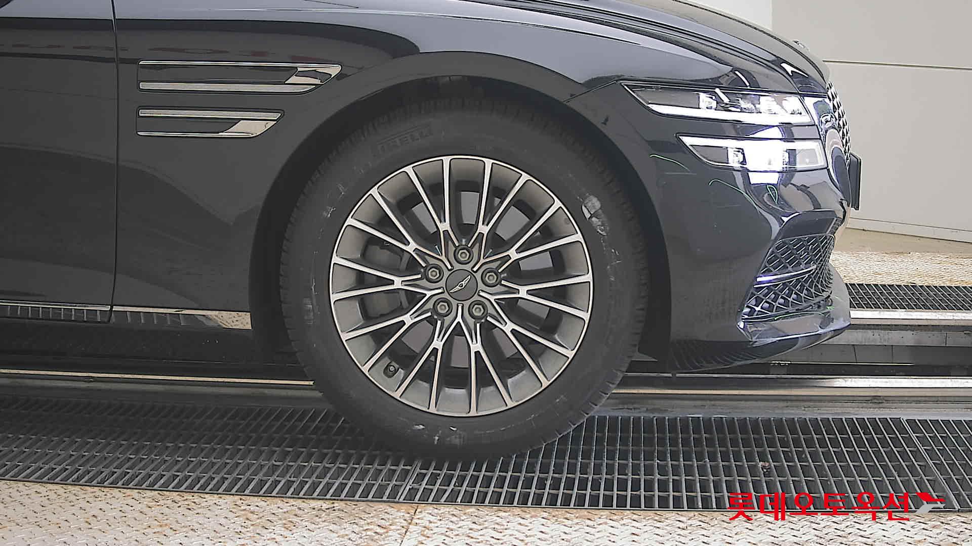 2023 - genesis g80