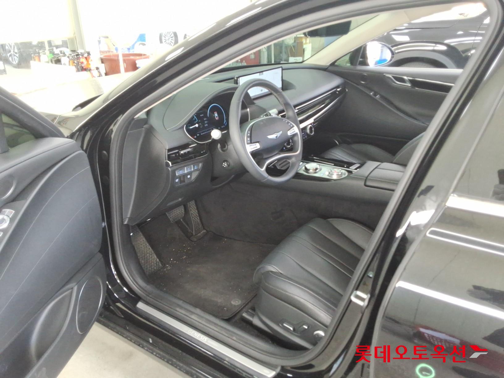2023 - genesis g80