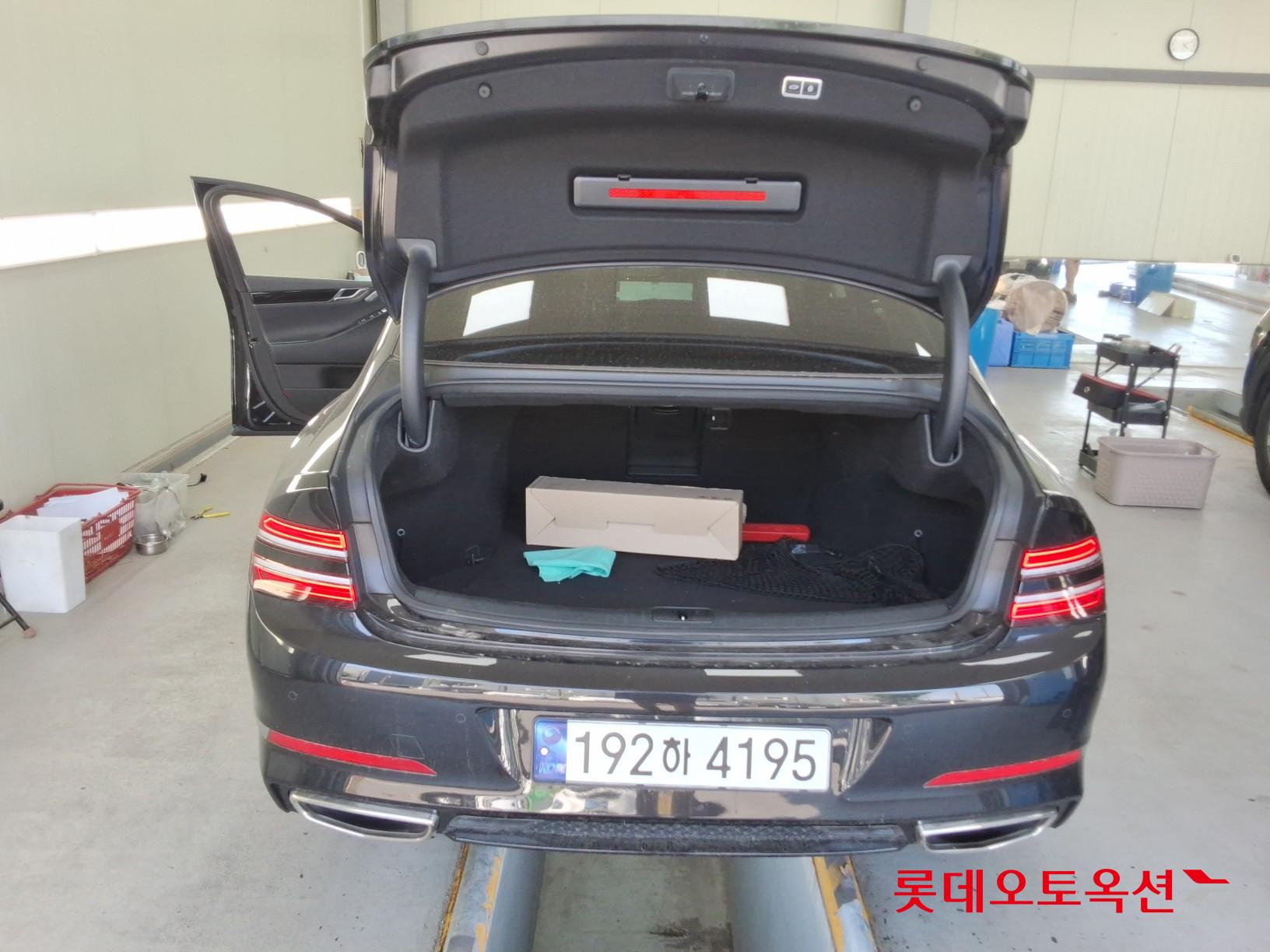 2023 - genesis g80