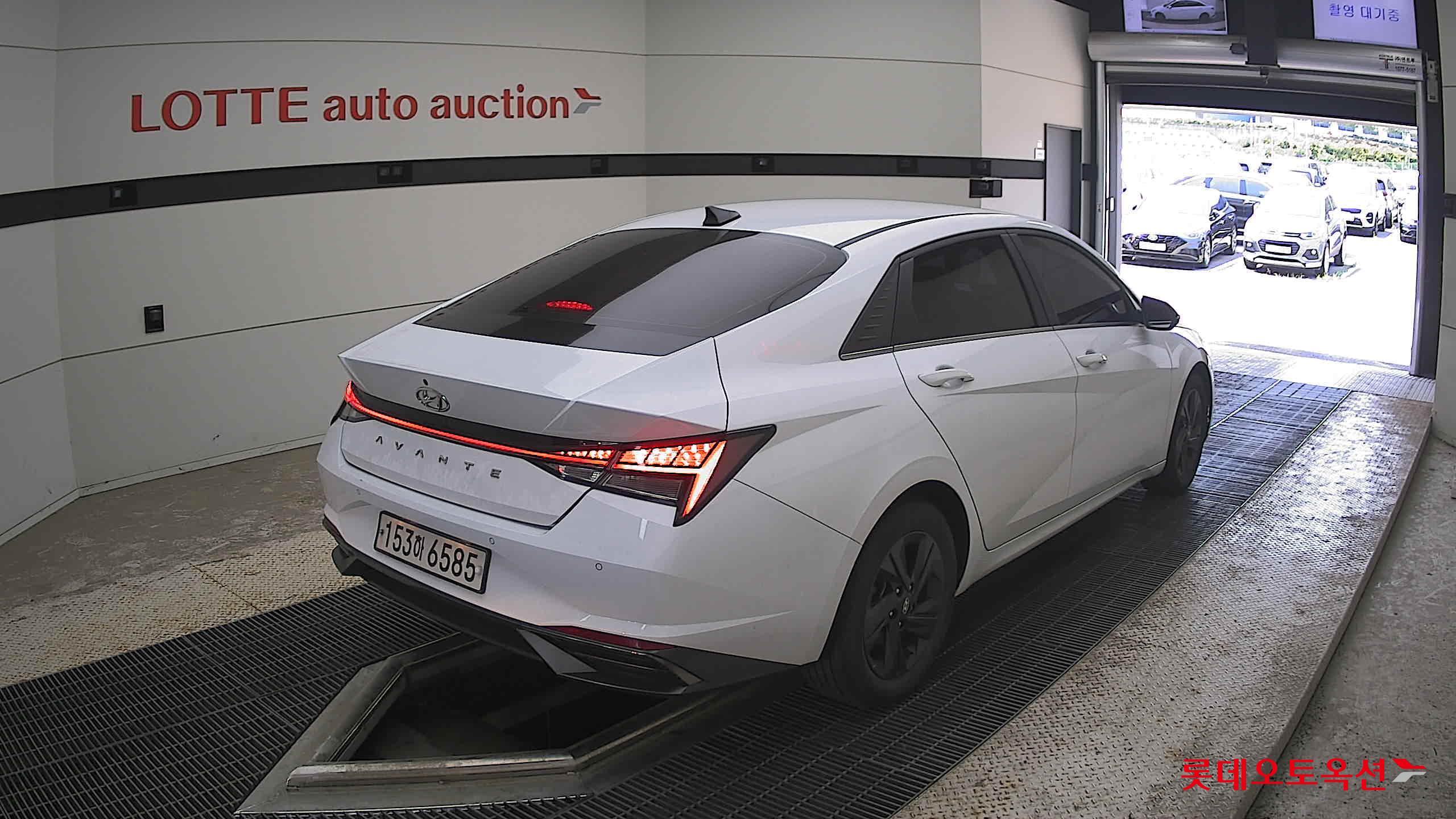 2021 - hyundai avante
