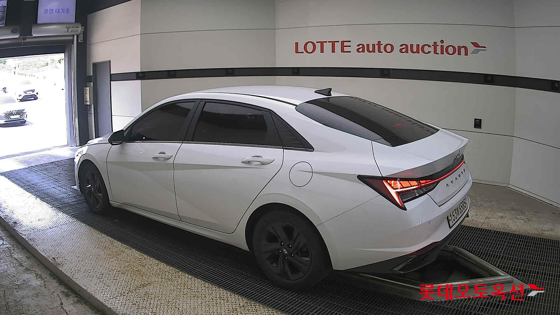 2021 - hyundai avante