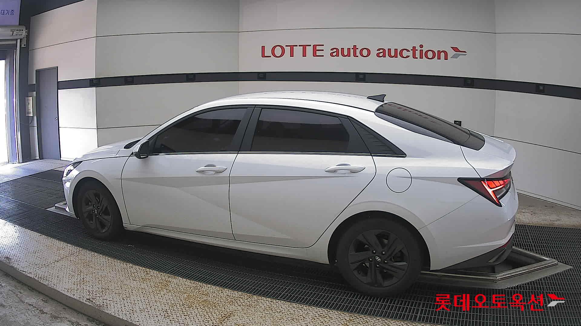 2021 - hyundai avante