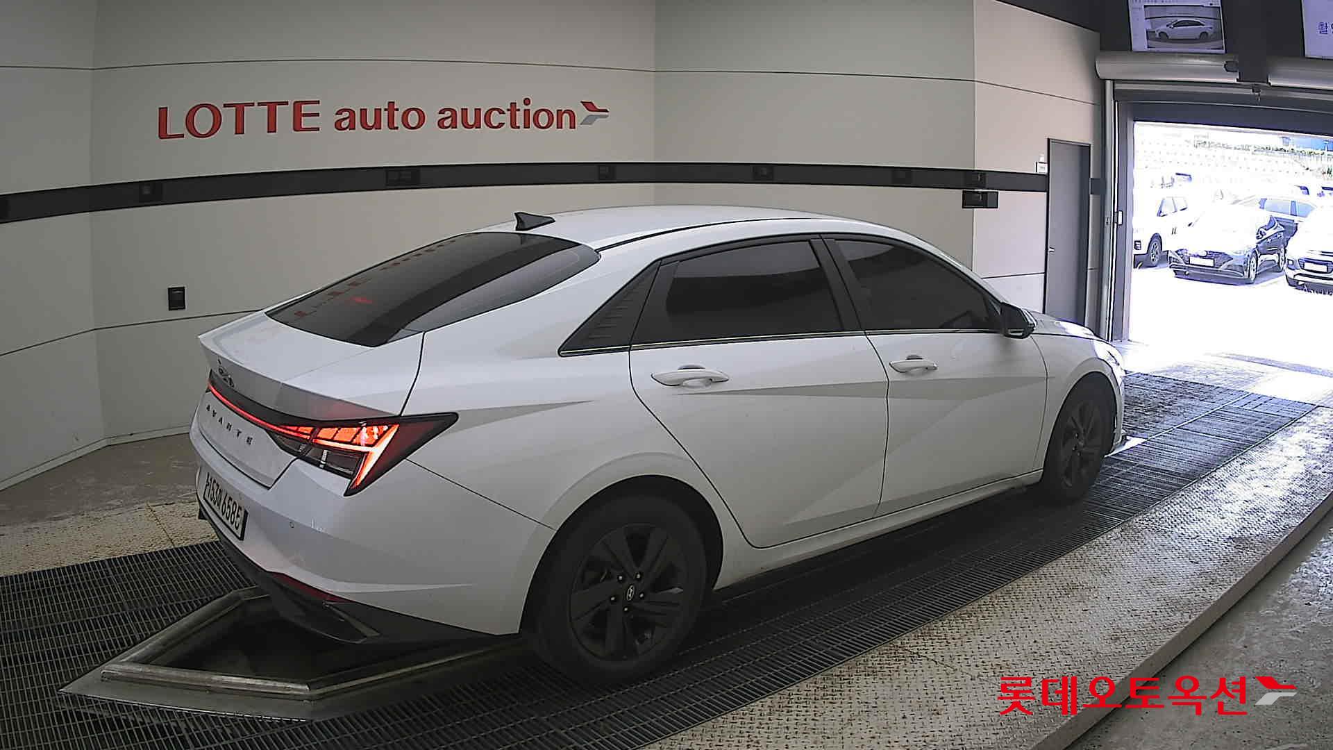 2021 - hyundai avante