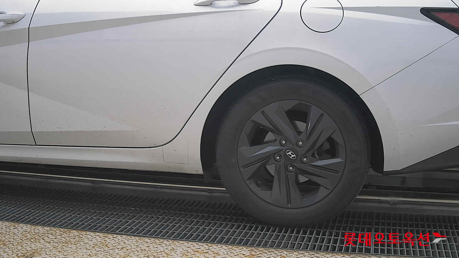 2021 - hyundai avante