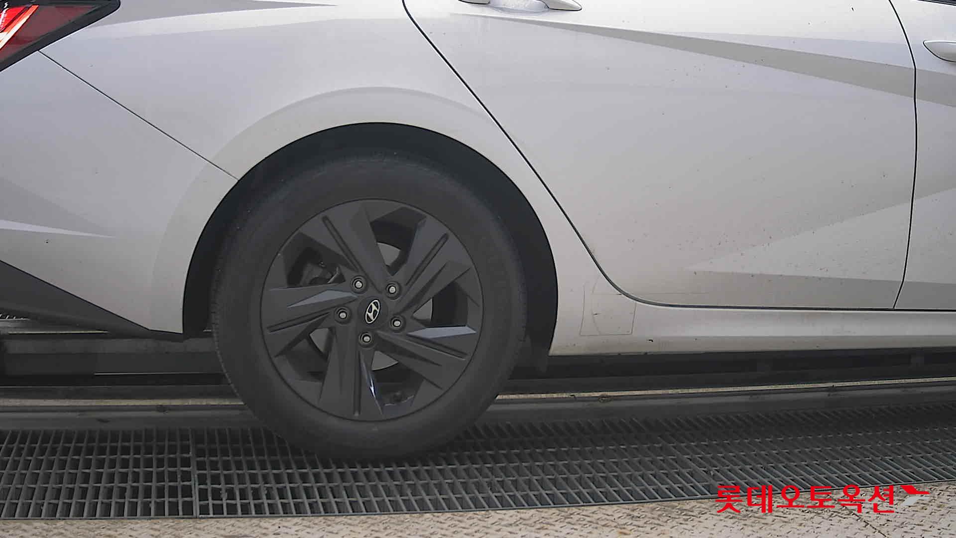 2021 - hyundai avante