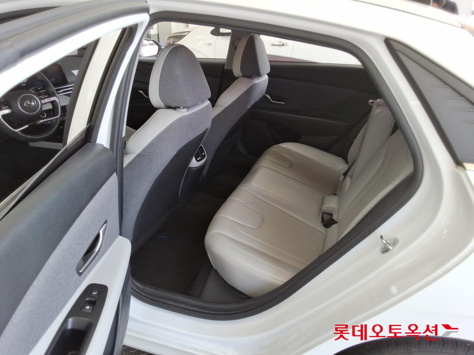 2021 - hyundai avante