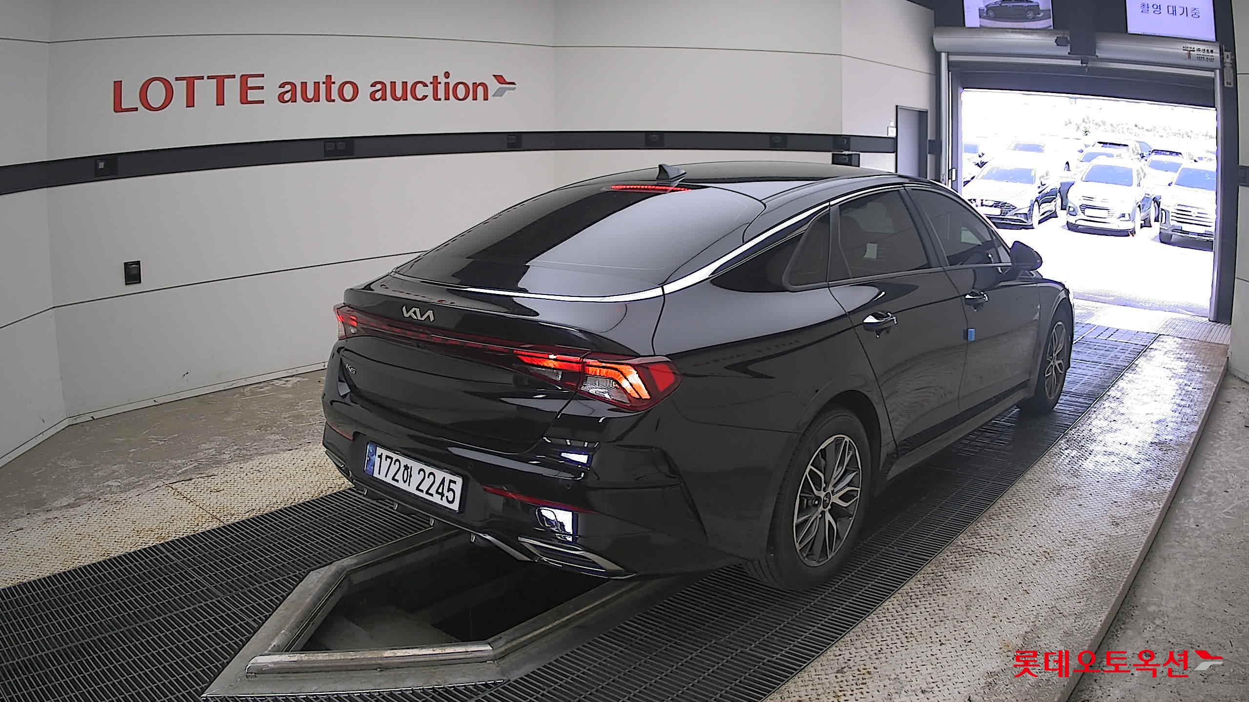 2022 - kia k5