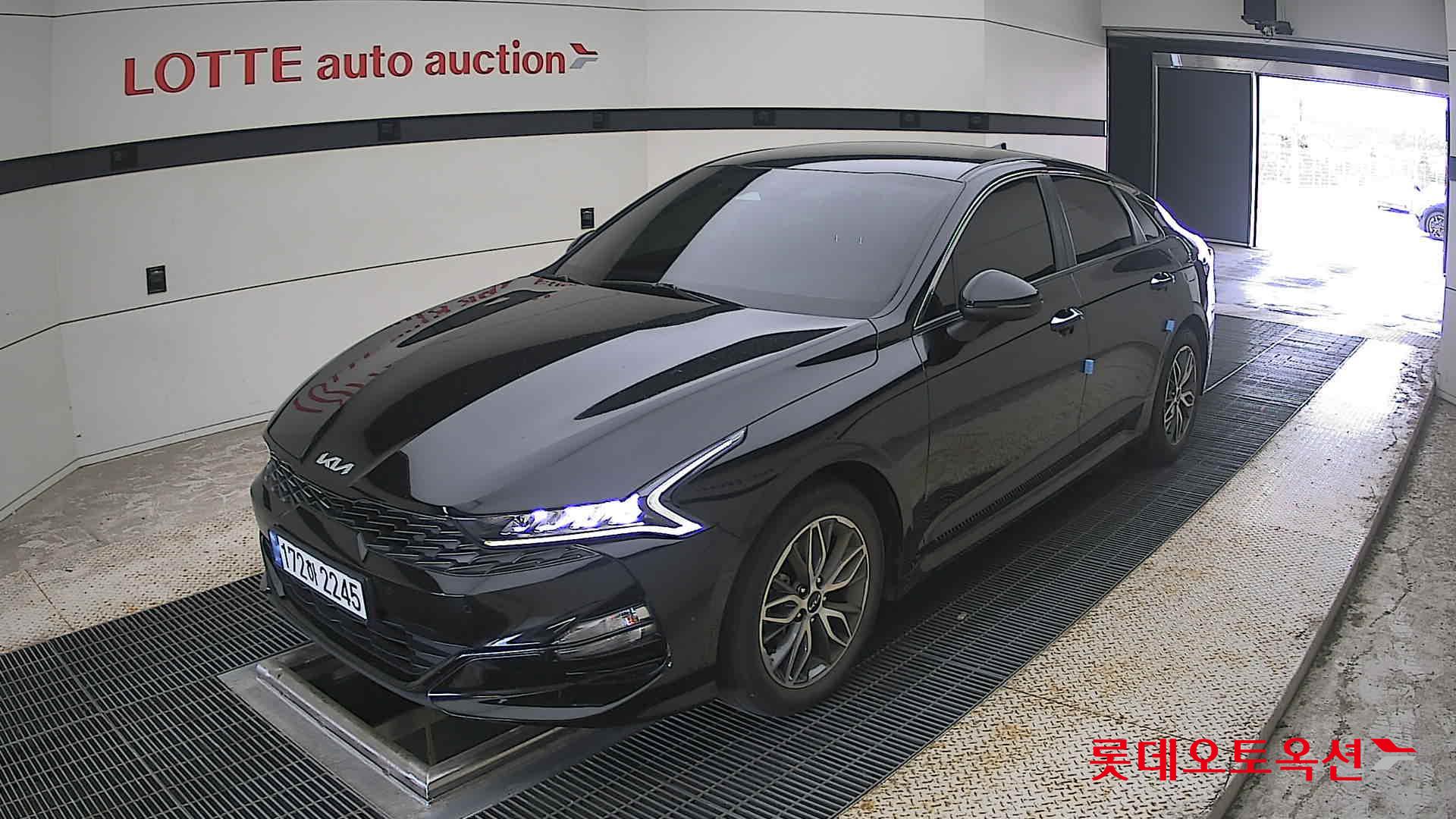 2022 - kia k5