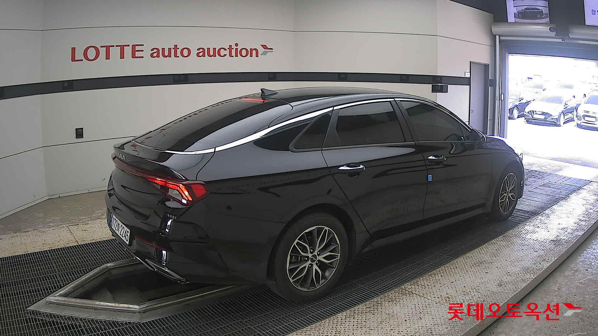 2022 - kia k5