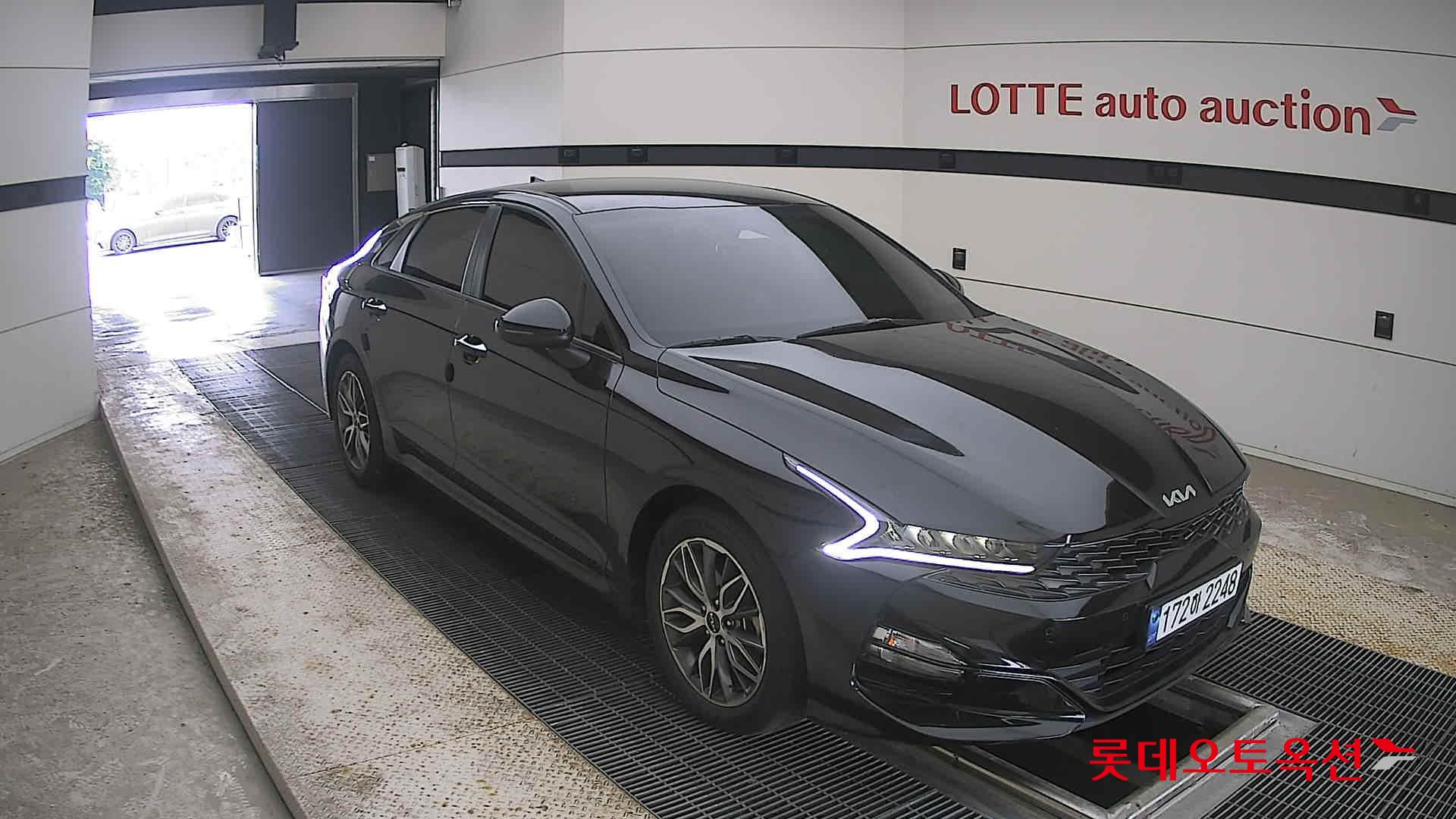 2022 - kia k5