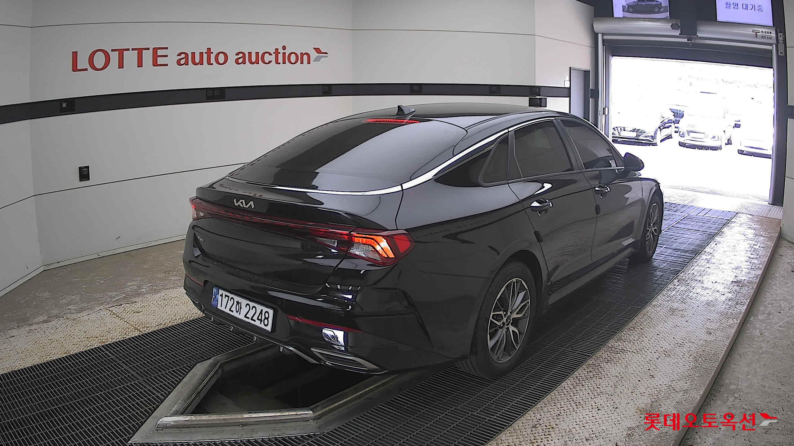 2022 - kia k5