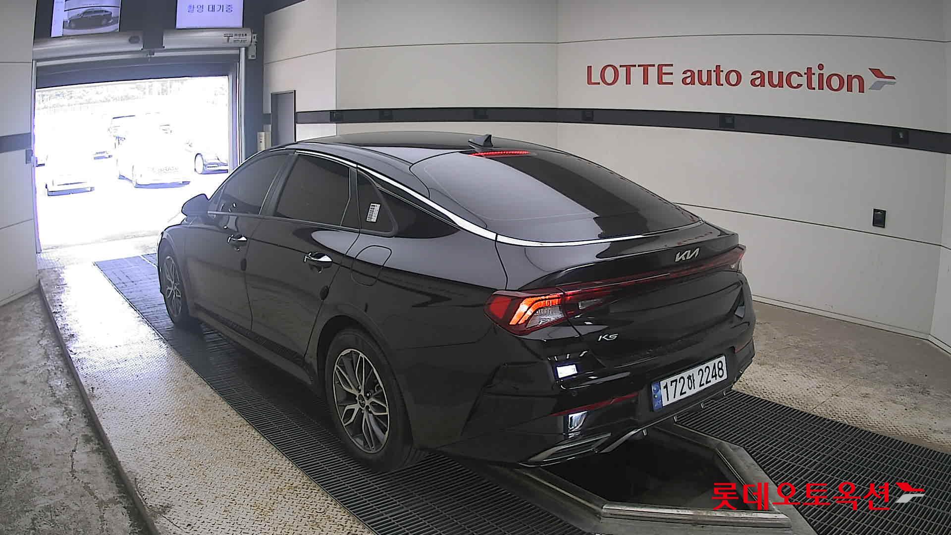 2022 - kia k5