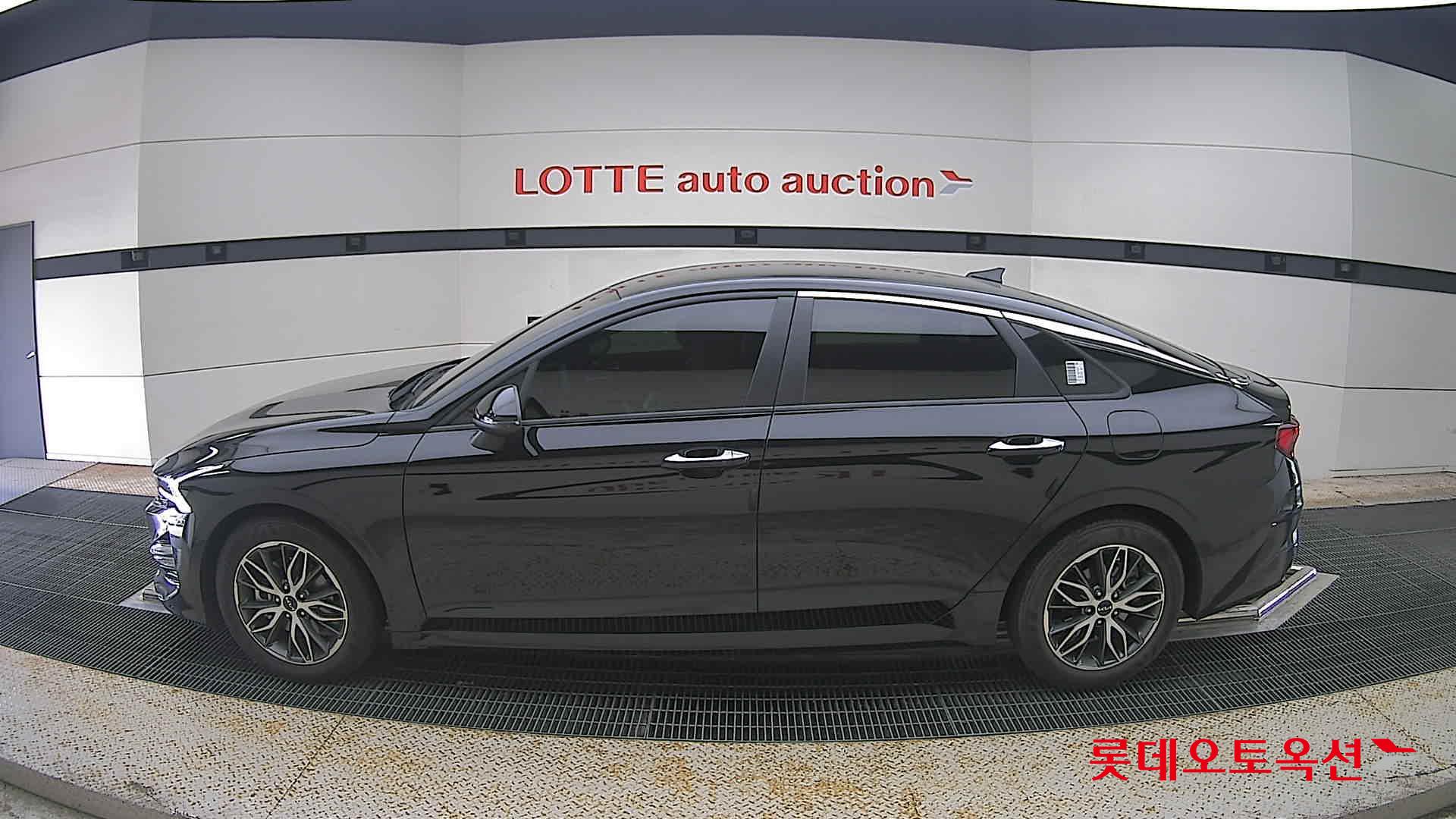 2022 - kia k5