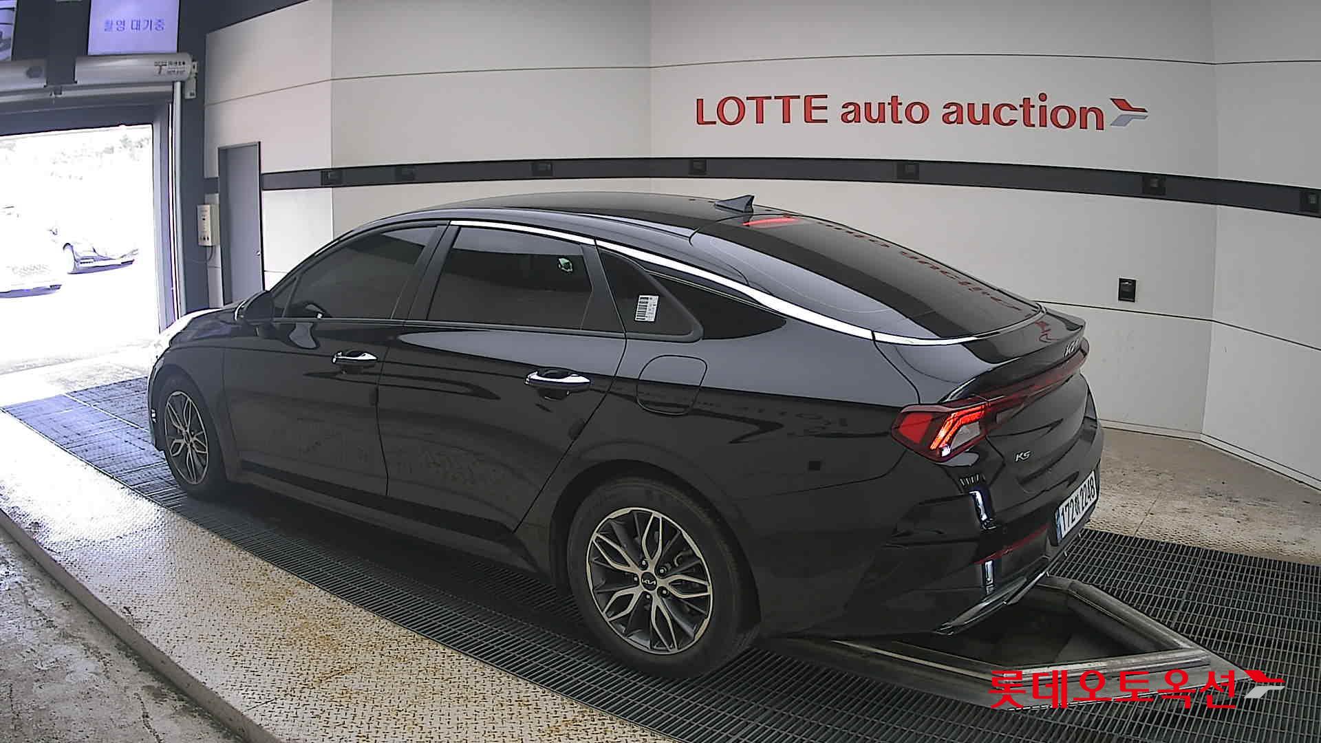 2022 - kia k5