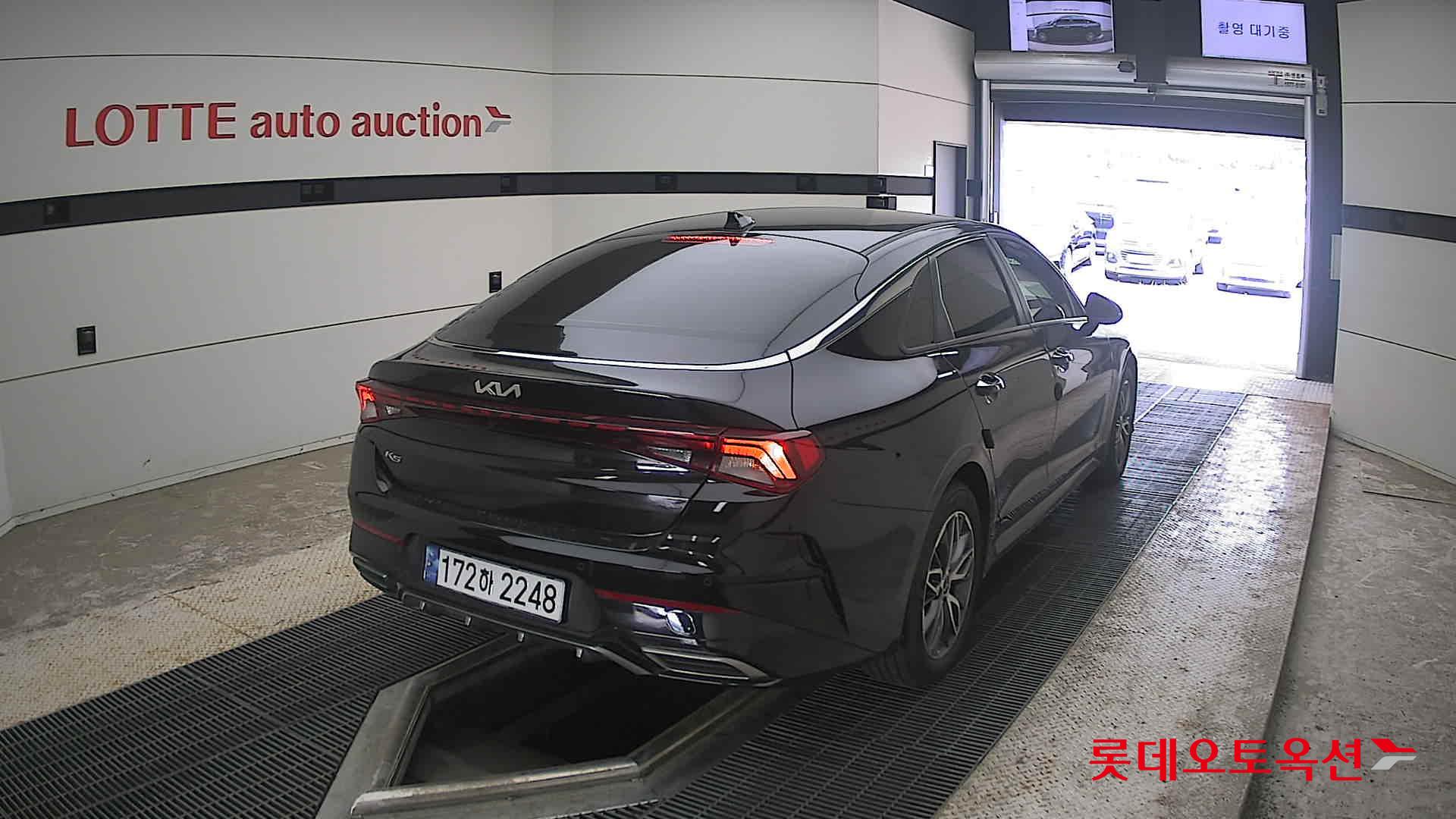 2022 - kia k5