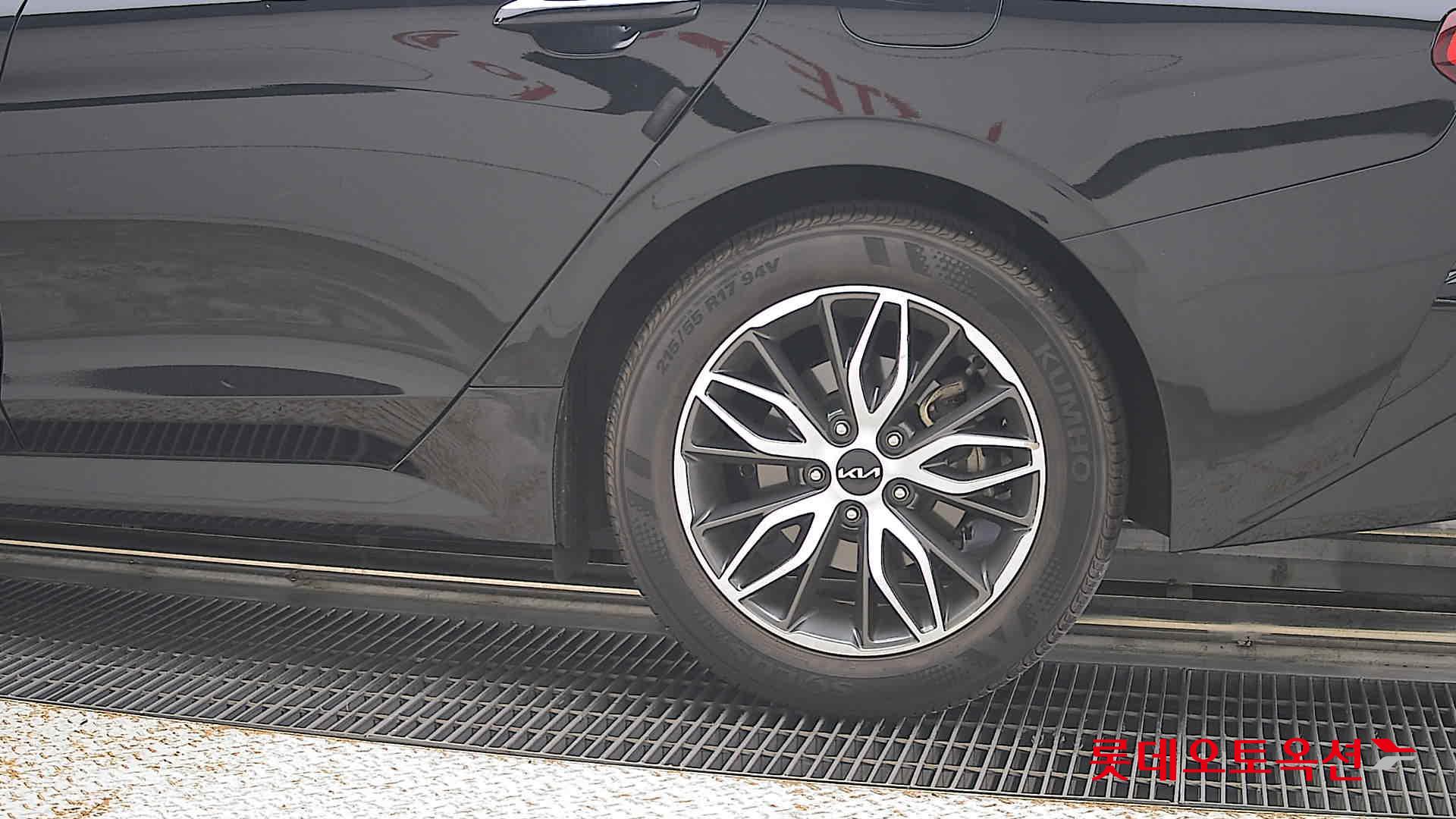 2022 - kia k5