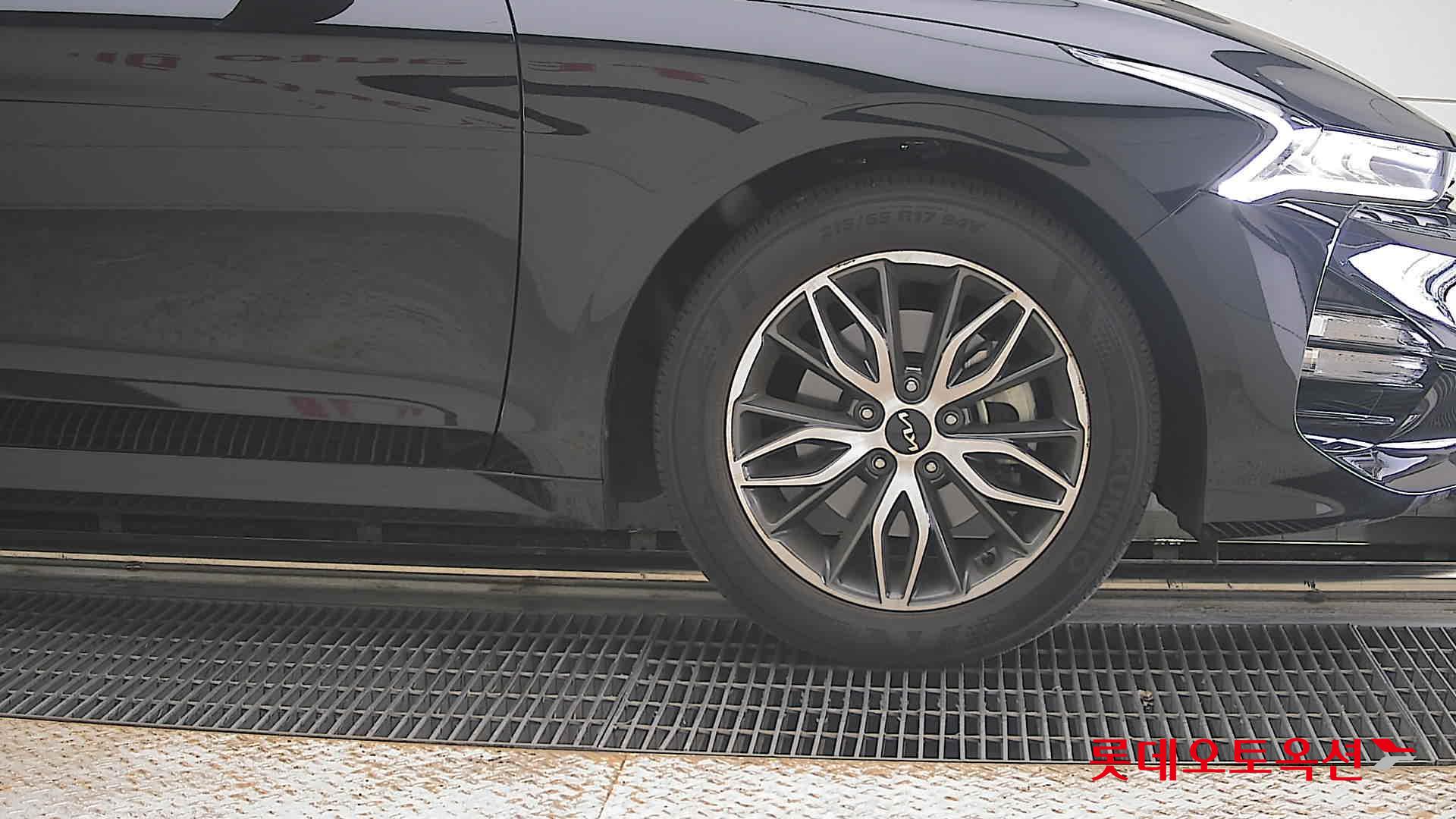 2022 - kia k5