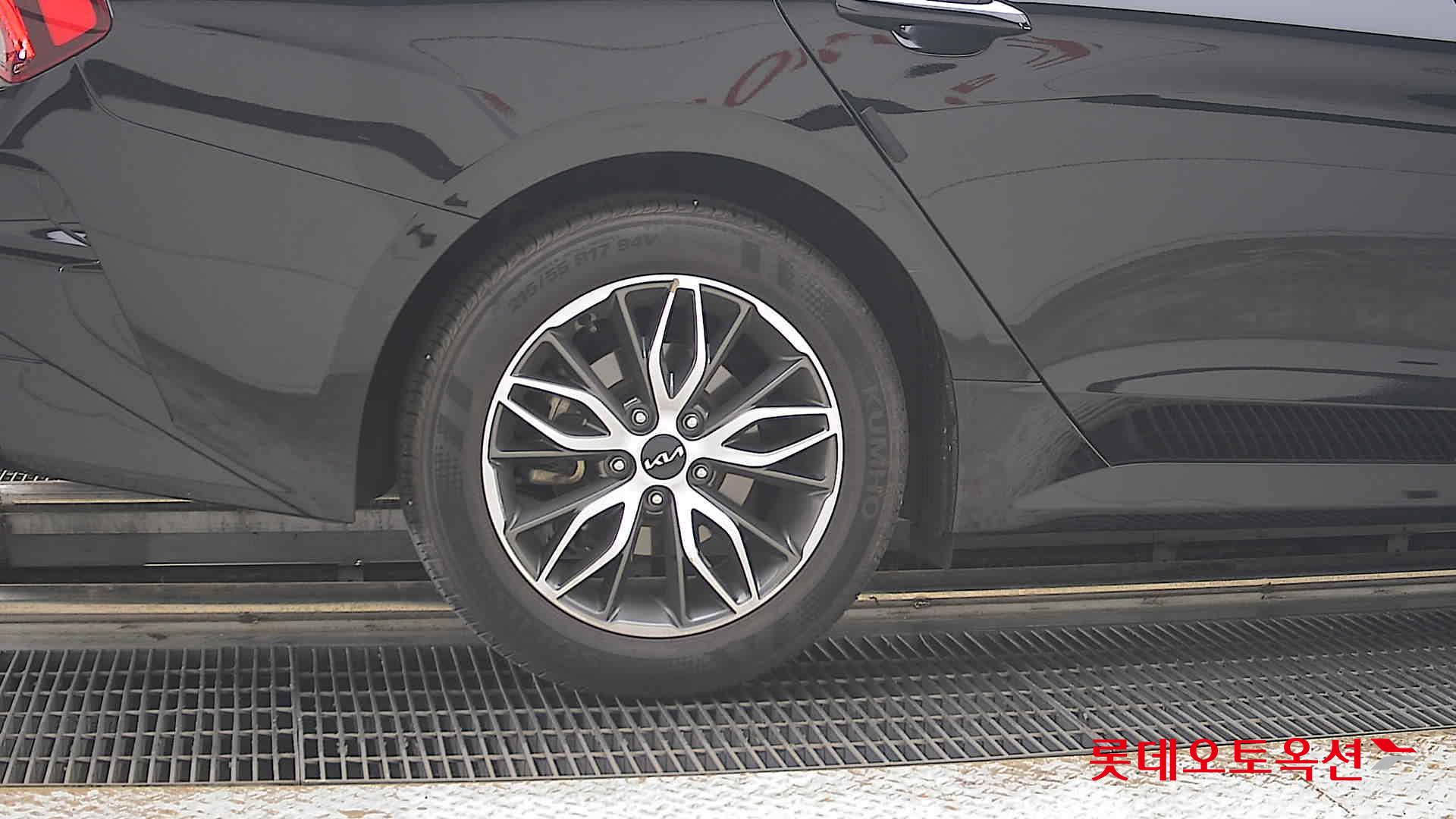2022 - kia k5