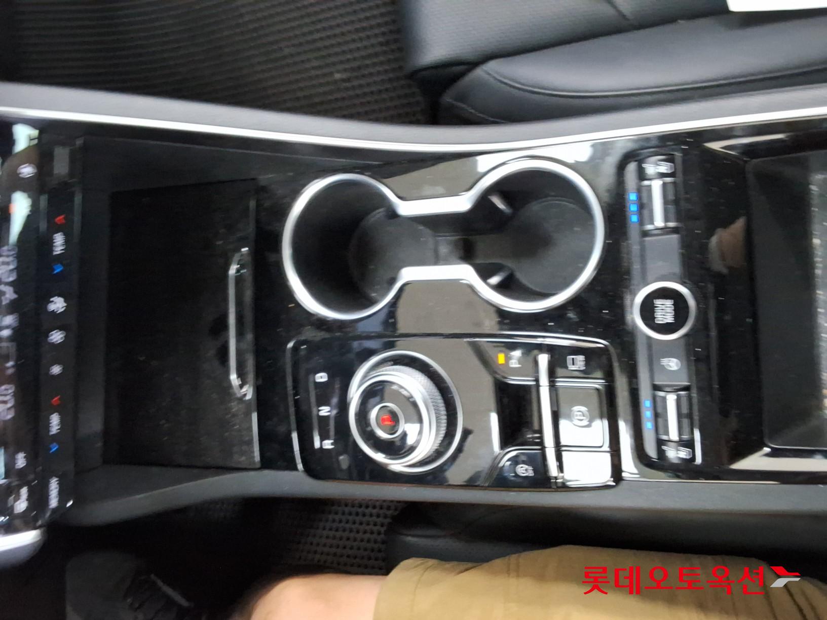 2022 - kia k5
